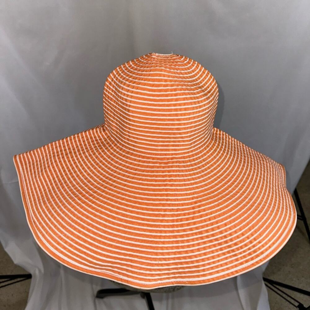 EUC: Fabulous Orange & White striped Tommy Bahama wide brimmed sun hat